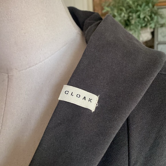 CLOAK HOODED CAPE JACKET HIDDEN IN PLAIN SIGHT UNIQUE SMALL EXCELLENT  GOTH - Picture 5 of 8